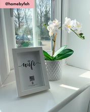 Load image into Gallery viewer, &quot;wifi&quot; photo frame