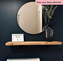Load image into Gallery viewer, &quot;make yourself at home&quot; photo frame