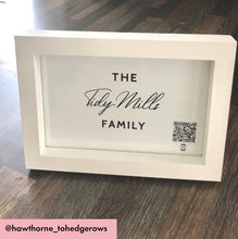 Load image into Gallery viewer, &quot;personalised family name&quot; photo frame